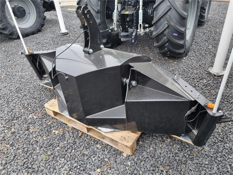Tractor Bumper 1800 kg. - Vastapaino - Maatalouskoneet: kuva Tractor Bumper 1800 kg. - Vastapaino - Maatalouskoneet Tractor Bumper 1800 kg. - Vastapaino - Maatalouskoneet: kuva Tractor Bumper 1800 kg. - Vastapaino - Maatalouskoneet