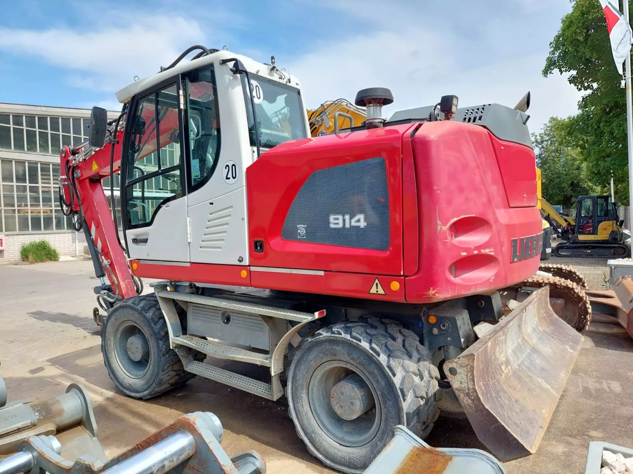 2018 Liebherr A 914 Litronic - Pyöräalustainen kaivinkone: kuva 2018 Liebherr A 914 Litronic - Pyöräalustainen kaivinkone 2018 Liebherr A 914 Litronic - Pyöräalustainen kaivinkone: kuva 2018 Liebherr A 914 Litronic - Pyöräalustainen kaivinkone