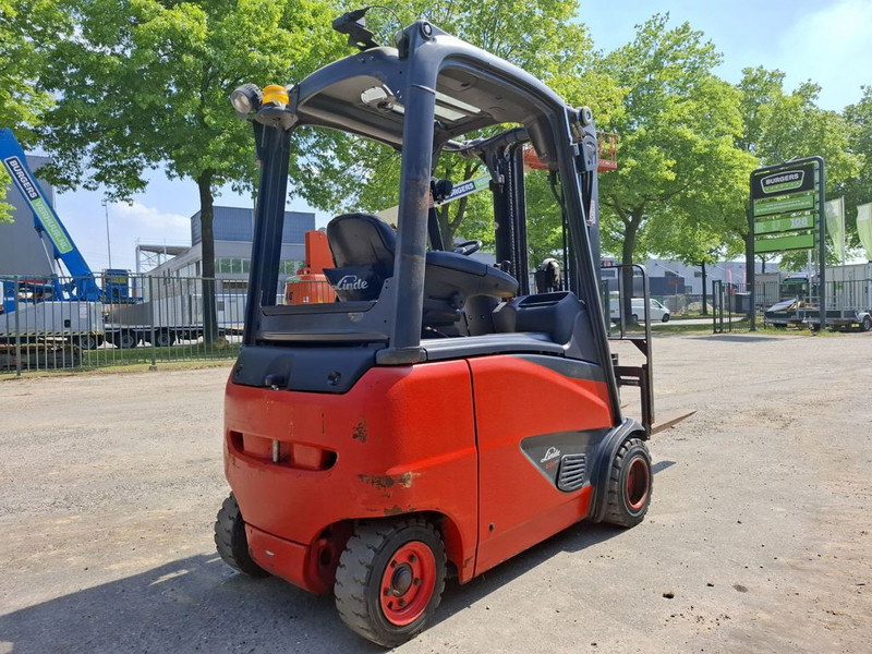 Linde E20PH - Sähkötrukki: kuva Linde E20PH - Sähkötrukki Linde E20PH - Sähkötrukki: kuva Linde E20PH - Sähkötrukki