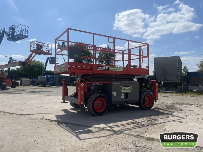 Skyjack SJ6832 RTE - Saksilava: kuva Skyjack SJ6832 RTE - Saksilava Skyjack SJ6832 RTE - Saksilava: kuva Skyjack SJ6832 RTE - Saksilava
