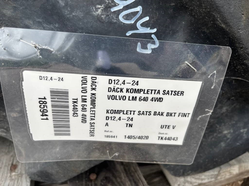 BKT 12,4-24 12 lagers till Volvo 641 640 642 - Rengas - Rakennuskoneet: kuva BKT 12,4-24 12 lagers till Volvo 641 640 642 - Rengas - Rakennuskoneet BKT 12,4-24 12 lagers till Volvo 641 640 642 - Rengas - Rakennuskoneet: kuva BKT 12,4-24 12 lagers till Volvo 641 640 642 - Rengas - Rakennuskoneet