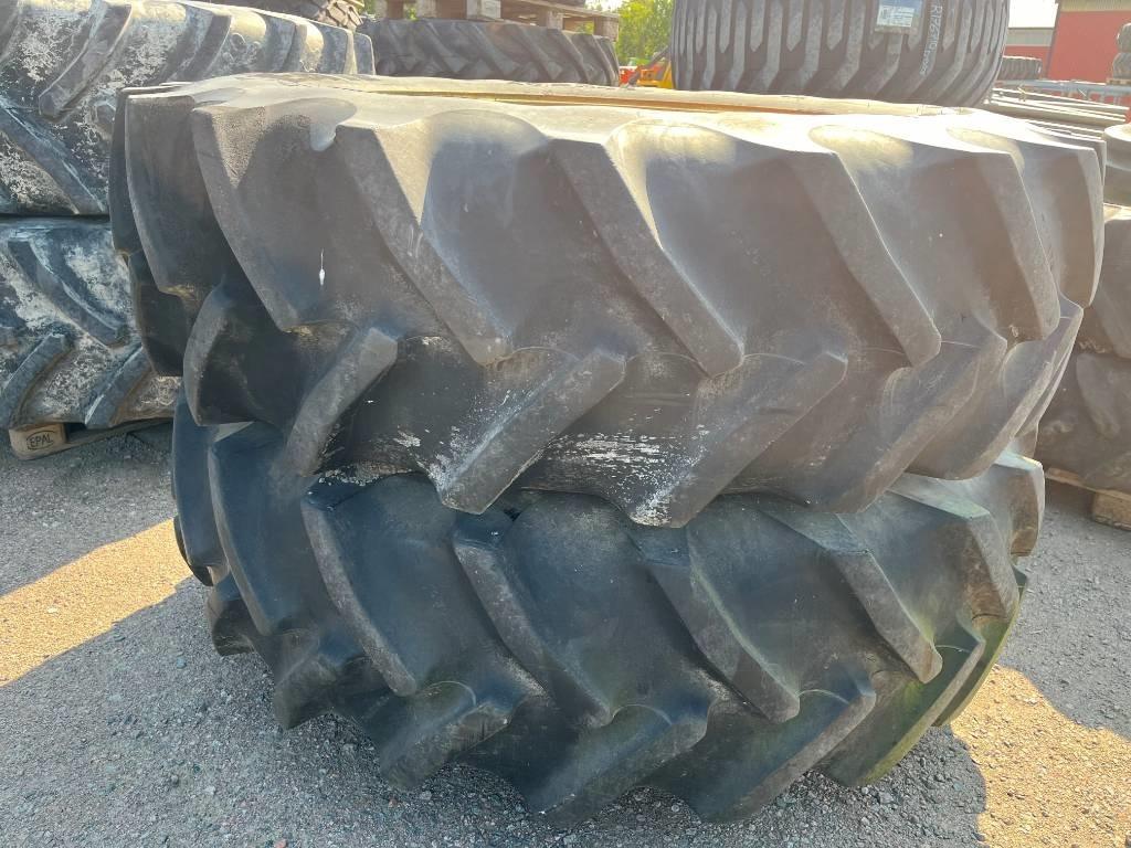 Goodyear 20,8R42 till John Deere - Rengas - Maatalouskoneet: kuva Goodyear 20,8R42 till John Deere - Rengas - Maatalouskoneet Goodyear 20,8R42 till John Deere - Rengas - Maatalouskoneet: kuva Goodyear 20,8R42 till John Deere - Rengas - Maatalouskoneet
