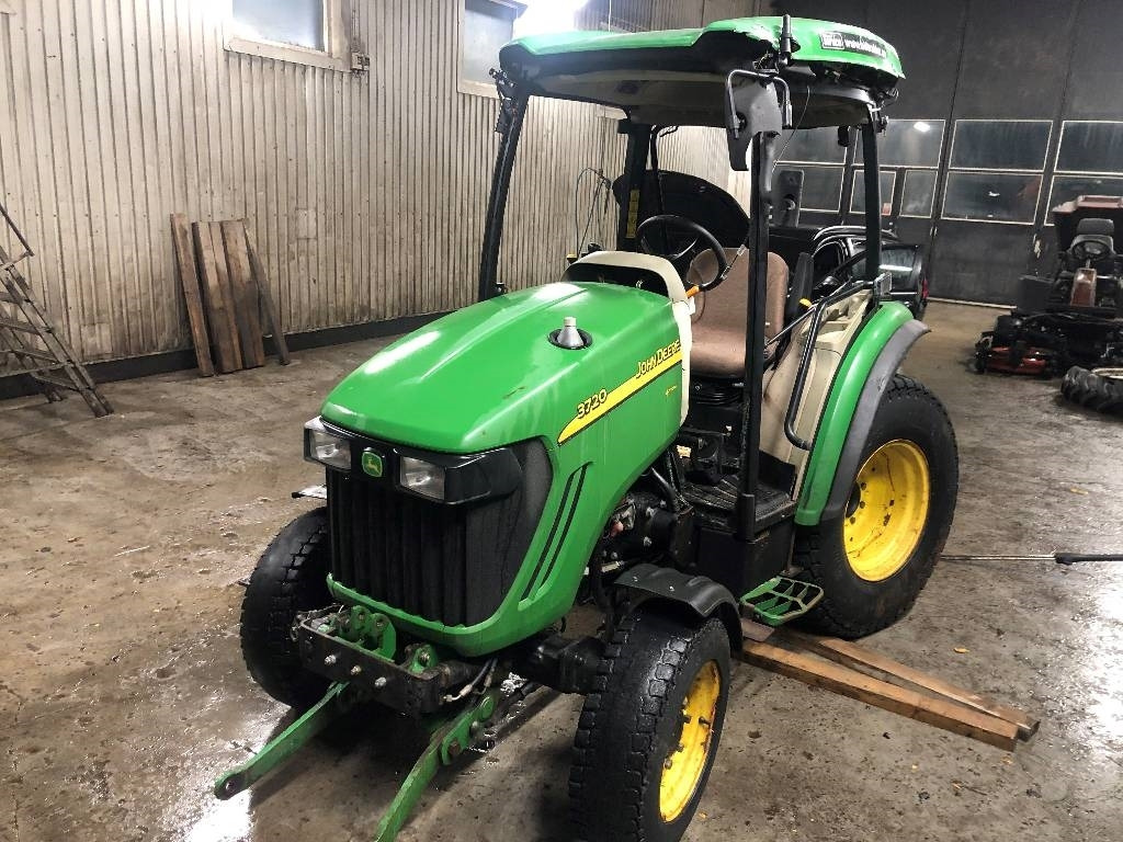 John Deere 3720 Dismantled: only spare parts - Kunnan traktori: kuva John Deere 3720 Dismantled: only spare parts - Kunnan traktori John Deere 3720 Dismantled: only spare parts - Kunnan traktori: kuva John Deere 3720 Dismantled: only spare parts - Kunnan traktori