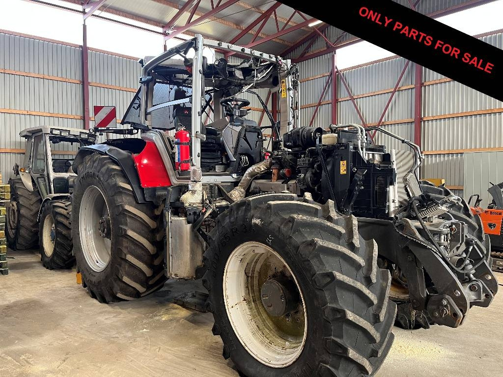 Massey Ferguson 8 S.305 Dismantled. Only spare parts  - Traktori: kuva Massey Ferguson 8 S.305 Dismantled. Only spare parts  - Traktori Massey Ferguson 8 S.305 Dismantled. Only spare parts  - Traktori: kuva Massey Ferguson 8 S.305 Dismantled. Only spare parts  - Traktori