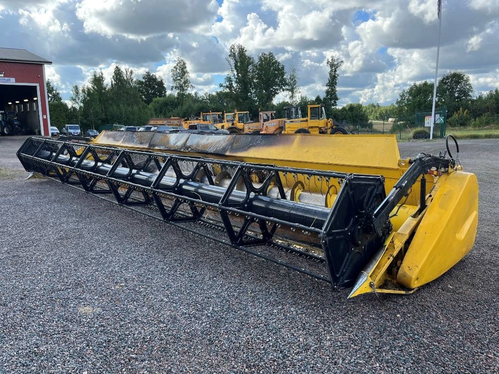 New Holland 35G Skärbord / Header - Leikkuupöytä: kuva New Holland 35G Skärbord / Header - Leikkuupöytä New Holland 35G Skärbord / Header - Leikkuupöytä: kuva New Holland 35G Skärbord / Header - Leikkuupöytä