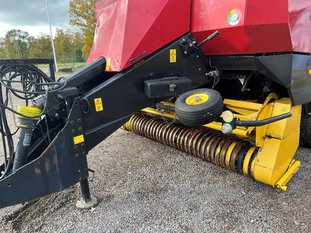 New Holland BB 960 A Dismantled: only spare parts - Kanttipaalain: kuva New Holland BB 960 A Dismantled: only spare parts - Kanttipaalain New Holland BB 960 A Dismantled: only spare parts - Kanttipaalain: kuva New Holland BB 960 A Dismantled: only spare parts - Kanttipaalain