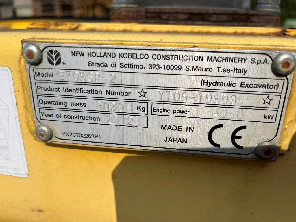 New Holland E 70 B SR - Minikuormaaja: kuva New Holland E 70 B SR - Minikuormaaja New Holland E 70 B SR - Minikuormaaja: kuva New Holland E 70 B SR - Minikuormaaja