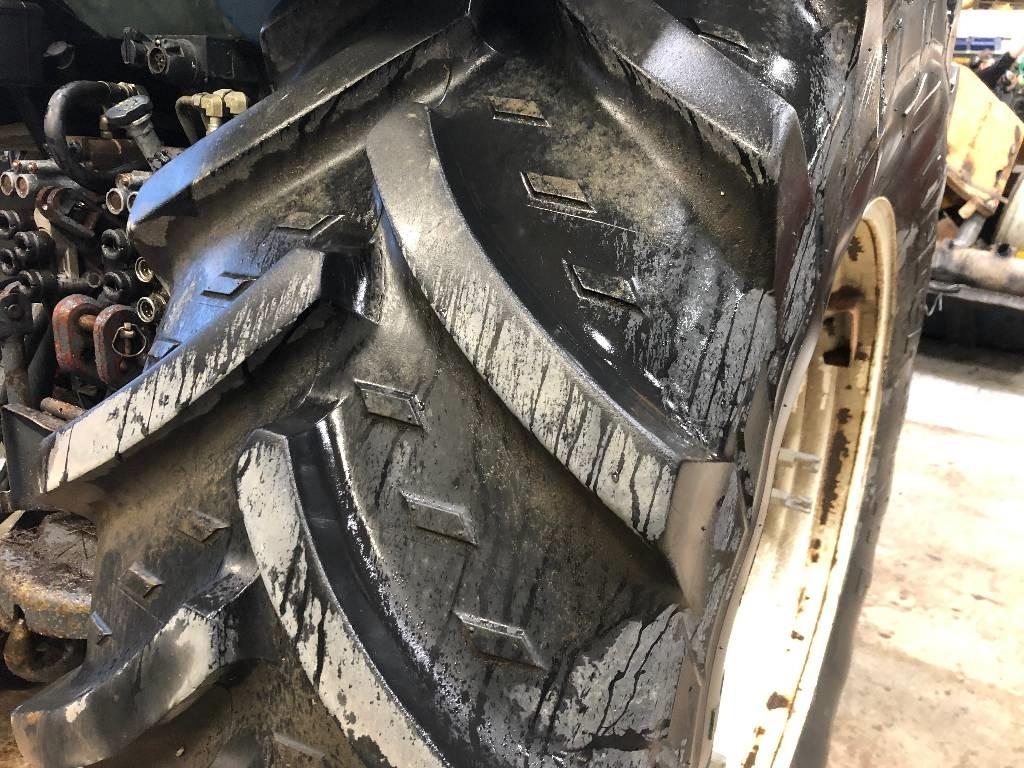 New Holland TS 110 Dismantled: only spare parts - Traktori: kuva New Holland TS 110 Dismantled: only spare parts - Traktori New Holland TS 110 Dismantled: only spare parts - Traktori: kuva New Holland TS 110 Dismantled: only spare parts - Traktori
