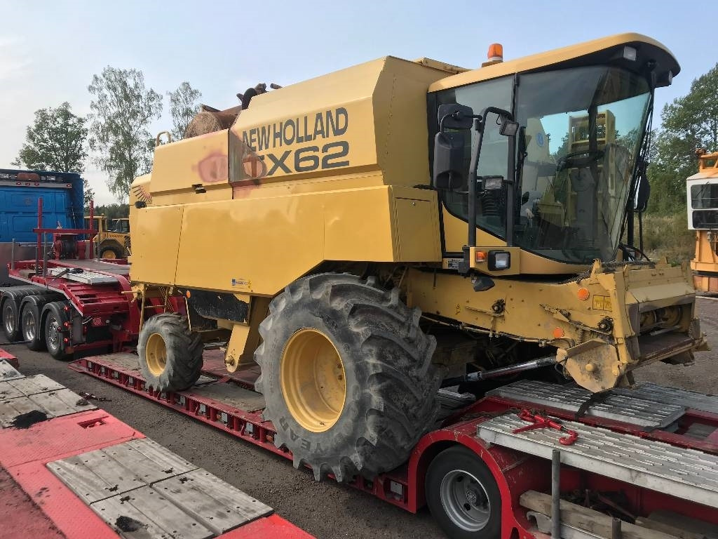 New Holland TX 62 Dismantled for spare parts - Leikkuupuimuri: kuva New Holland TX 62 Dismantled for spare parts - Leikkuupuimuri New Holland TX 62 Dismantled for spare parts - Leikkuupuimuri: kuva New Holland TX 62 Dismantled for spare parts - Leikkuupuimuri