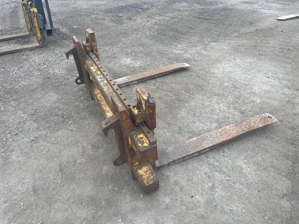 Pallgafflar / Gaffelställ Hymas Hymas 470 med fler - Haarukka - Rakennuskoneet: kuva Pallgafflar / Gaffelställ Hymas Hymas 470 med fler - Haarukka - Rakennuskoneet Pallgafflar / Gaffelställ Hymas Hymas 470 med fler - Haarukka - Rakennuskoneet: kuva Pallgafflar / Gaffelställ Hymas Hymas 470 med fler - Haarukka - Rakennuskoneet