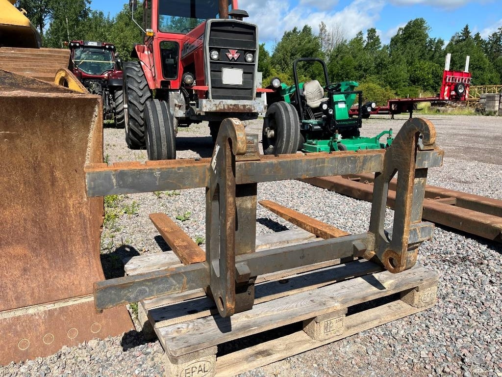 Pallgafflar Gaffelställ Volvo L25 L20 - Haarukka - Rakennuskoneet: kuva Pallgafflar Gaffelställ Volvo L25 L20 - Haarukka - Rakennuskoneet Pallgafflar Gaffelställ Volvo L25 L20 - Haarukka - Rakennuskoneet: kuva Pallgafflar Gaffelställ Volvo L25 L20 - Haarukka - Rakennuskoneet