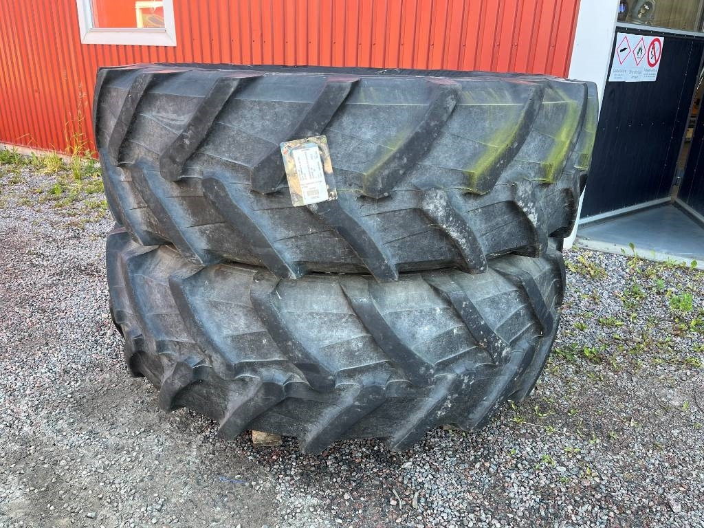 Trelleborg 520/85R38 till John Deere 7920 mfl - Rengas - Maatalouskoneet: kuva Trelleborg 520/85R38 till John Deere 7920 mfl - Rengas - Maatalouskoneet Trelleborg 520/85R38 till John Deere 7920 mfl - Rengas - Maatalouskoneet: kuva Trelleborg 520/85R38 till John Deere 7920 mfl - Rengas - Maatalouskoneet