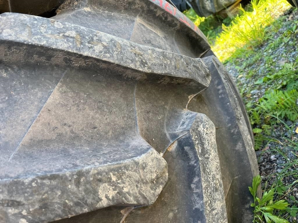 Trelleborg 650/65 42 540/65 30 till Valmet Valtra T174 - Rengas - Maatalouskoneet: kuva Trelleborg 650/65 42 540/65 30 till Valmet Valtra T174 - Rengas - Maatalouskoneet Trelleborg 650/65 42 540/65 30 till Valmet Valtra T174 - Rengas - Maatalouskoneet: kuva Trelleborg 650/65 42 540/65 30 till Valmet Valtra T174 - Rengas - Maatalouskoneet