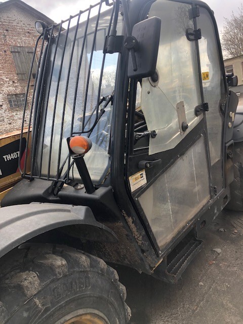 Cat TH Kabina - Ohjaamo - Maatalouskoneet: kuva Cat TH Kabina - Ohjaamo - Maatalouskoneet Cat TH Kabina - Ohjaamo - Maatalouskoneet: kuva Cat TH Kabina - Ohjaamo - Maatalouskoneet