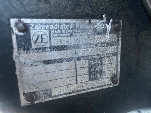 Caterpillar 212 ZF AP-B355 , APL-B355 zwolnica zwrotnica Piasta obudowa mostu - Olka-akseli - Maatalouskoneet: kuva Caterpillar 212 ZF AP-B355 , APL-B355 zwolnica zwrotnica Piasta obudowa mostu - Olka-akseli - Maatalouskoneet Caterpillar 212 ZF AP-B355 , APL-B355 zwolnica zwrotnica Piasta obudowa mostu - Olka-akseli - Maatalouskoneet: kuva Caterpillar 212 ZF AP-B355 , APL-B355 zwolnica zwrotnica Piasta obudowa mostu - Olka-akseli - Maatalouskoneet