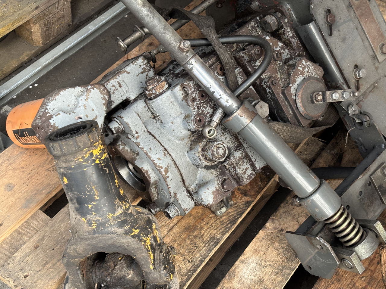 Claas 480 Wałek Napędu Skrzyni Biegów 0007694080 0006379471 0006376880 - Vetoakseli - Maatalouskoneet: kuva Claas 480 Wałek Napędu Skrzyni Biegów 0007694080 0006379471 0006376880 - Vetoakseli - Maatalouskoneet Claas 480 Wałek Napędu Skrzyni Biegów 0007694080 0006379471 0006376880 - Vetoakseli - Maatalouskoneet: kuva Claas 480 Wałek Napędu Skrzyni Biegów 0007694080 0006379471 0006376880 - Vetoakseli - Maatalouskoneet