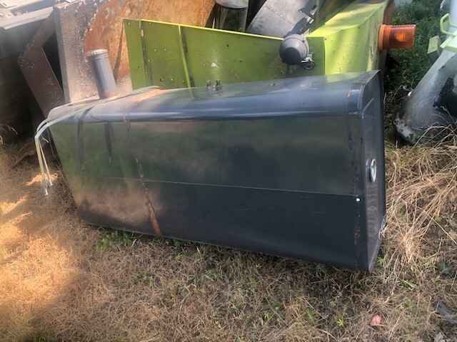 Claas Dominator | Mega - Zbiornik Paliwa - Polttoainetankki - Leikkuupuimuri: kuva Claas Dominator | Mega - Zbiornik Paliwa - Polttoainetankki - Leikkuupuimuri Claas Dominator | Mega - Zbiornik Paliwa - Polttoainetankki - Leikkuupuimuri: kuva Claas Dominator | Mega - Zbiornik Paliwa - Polttoainetankki - Leikkuupuimuri