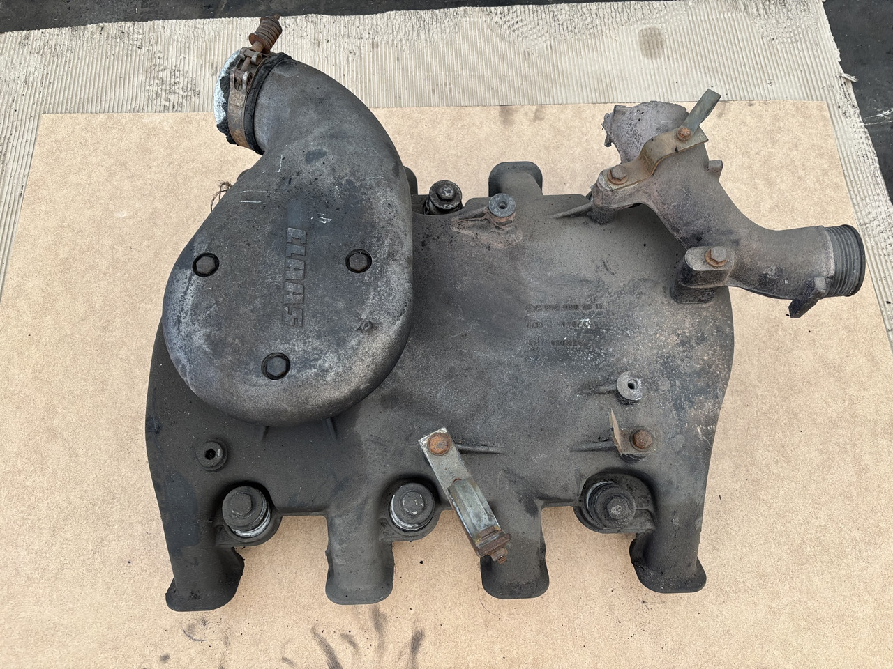 Claas Lexion 780 Kolektor Ssący OM502LA 5420982317 5420980617 - Imusarja - Leikkuupuimuri: kuva Claas Lexion 780 Kolektor Ssący OM502LA 5420982317 5420980617 - Imusarja - Leikkuupuimuri Claas Lexion 780 Kolektor Ssący OM502LA 5420982317 5420980617 - Imusarja - Leikkuupuimuri: kuva Claas Lexion 780 Kolektor Ssący OM502LA 5420982317 5420980617 - Imusarja - Leikkuupuimuri