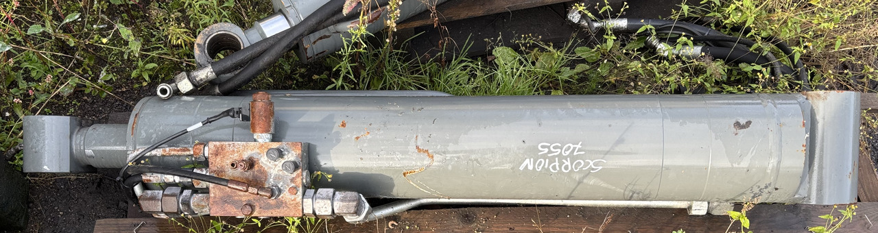 Claas Scorpion 7055 Siłownik Podnoszenia 0013048390 00 1304 839 0 - Hydraulisylinteri - Kurottaja: kuva Claas Scorpion 7055 Siłownik Podnoszenia 0013048390 00 1304 839 0 - Hydraulisylinteri - Kurottaja Claas Scorpion 7055 Siłownik Podnoszenia 0013048390 00 1304 839 0 - Hydraulisylinteri - Kurottaja: kuva Claas Scorpion 7055 Siłownik Podnoszenia 0013048390 00 1304 839 0 - Hydraulisylinteri - Kurottaja