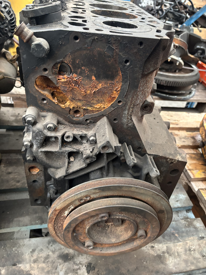 Deutz Fahr Merlo 04289542 10670424 Blok Silnika BF4M2012 TCD 2012 L04 4V - Sylinterielementit - Maatalouskoneet: kuva Deutz Fahr Merlo 04289542 10670424 Blok Silnika BF4M2012 TCD 2012 L04 4V - Sylinterielementit - Maatalouskoneet Deutz Fahr Merlo 04289542 10670424 Blok Silnika BF4M2012 TCD 2012 L04 4V - Sylinterielementit - Maatalouskoneet: kuva Deutz Fahr Merlo 04289542 10670424 Blok Silnika BF4M2012 TCD 2012 L04 4V - Sylinterielementit - Maatalouskoneet