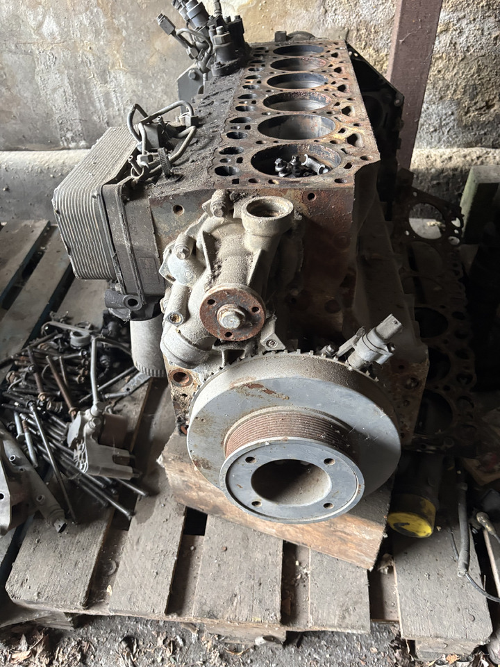 Deutz TCD 6.1 L6 Silnik Chłodnica Radiator Koło Pasowe Koło Zamachowe Głowica CZĘŚCI - Vauhtipyörä - Maatalouskoneet: kuva Deutz TCD 6.1 L6 Silnik Chłodnica Radiator Koło Pasowe Koło Zamachowe Głowica CZĘŚCI - Vauhtipyörä - Maatalouskoneet Deutz TCD 6.1 L6 Silnik Chłodnica Radiator Koło Pasowe Koło Zamachowe Głowica CZĘŚCI - Vauhtipyörä - Maatalouskoneet: kuva Deutz TCD 6.1 L6 Silnik Chłodnica Radiator Koło Pasowe Koło Zamachowe Głowica CZĘŚCI - Vauhtipyörä - Maatalouskoneet