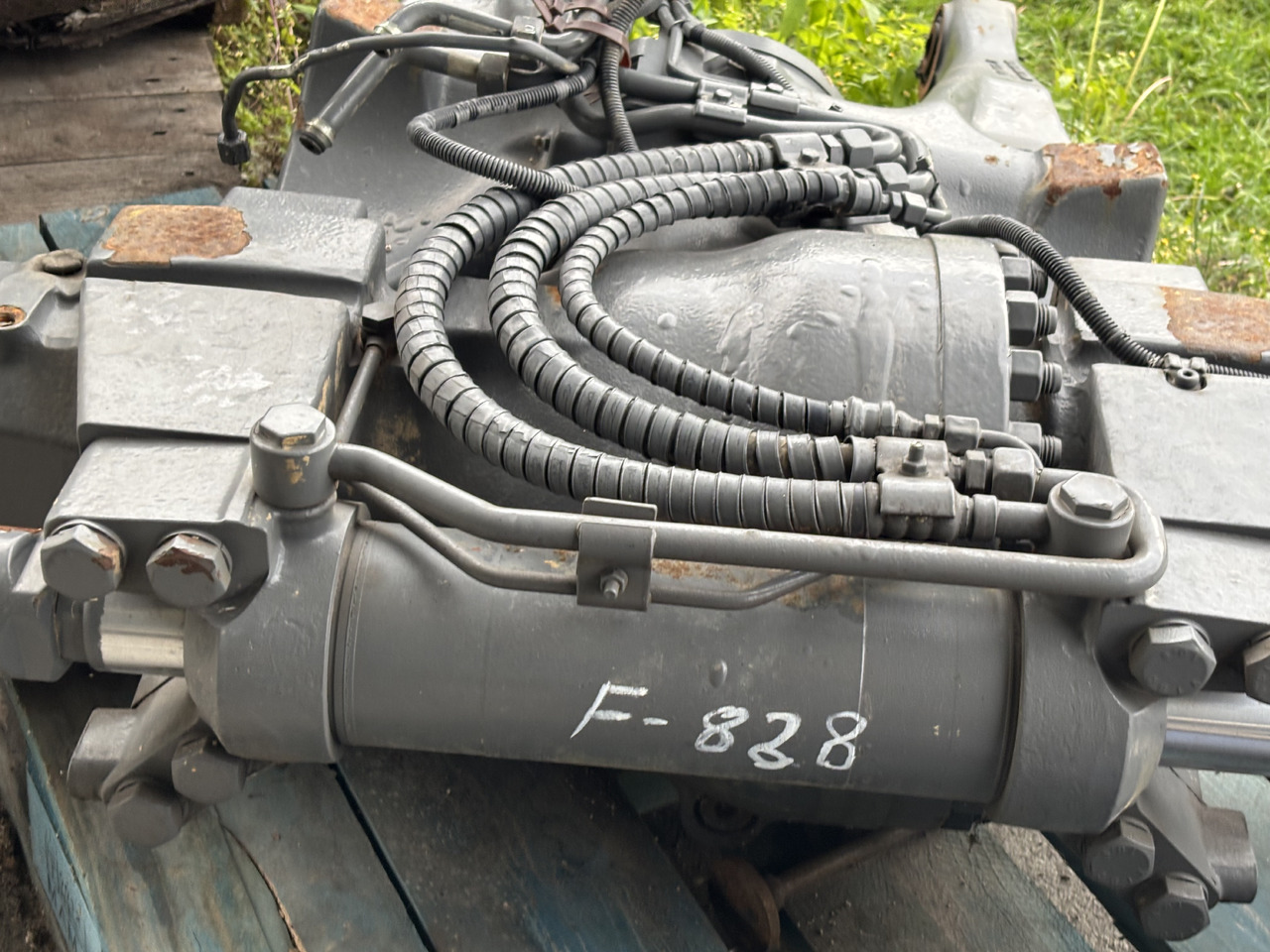 Fendt 828 Obudowa Osi Łuk Osi 755/137 F835300020180 F835300020160 E835300020012 - Taka-akseli - Maatalouskoneet: kuva Fendt 828 Obudowa Osi Łuk Osi 755/137 F835300020180 F835300020160 E835300020012 - Taka-akseli - Maatalouskoneet Fendt 828 Obudowa Osi Łuk Osi 755/137 F835300020180 F835300020160 E835300020012 - Taka-akseli - Maatalouskoneet: kuva Fendt 828 Obudowa Osi Łuk Osi 755/137 F835300020180 F835300020160 E835300020012 - Taka-akseli - Maatalouskoneet