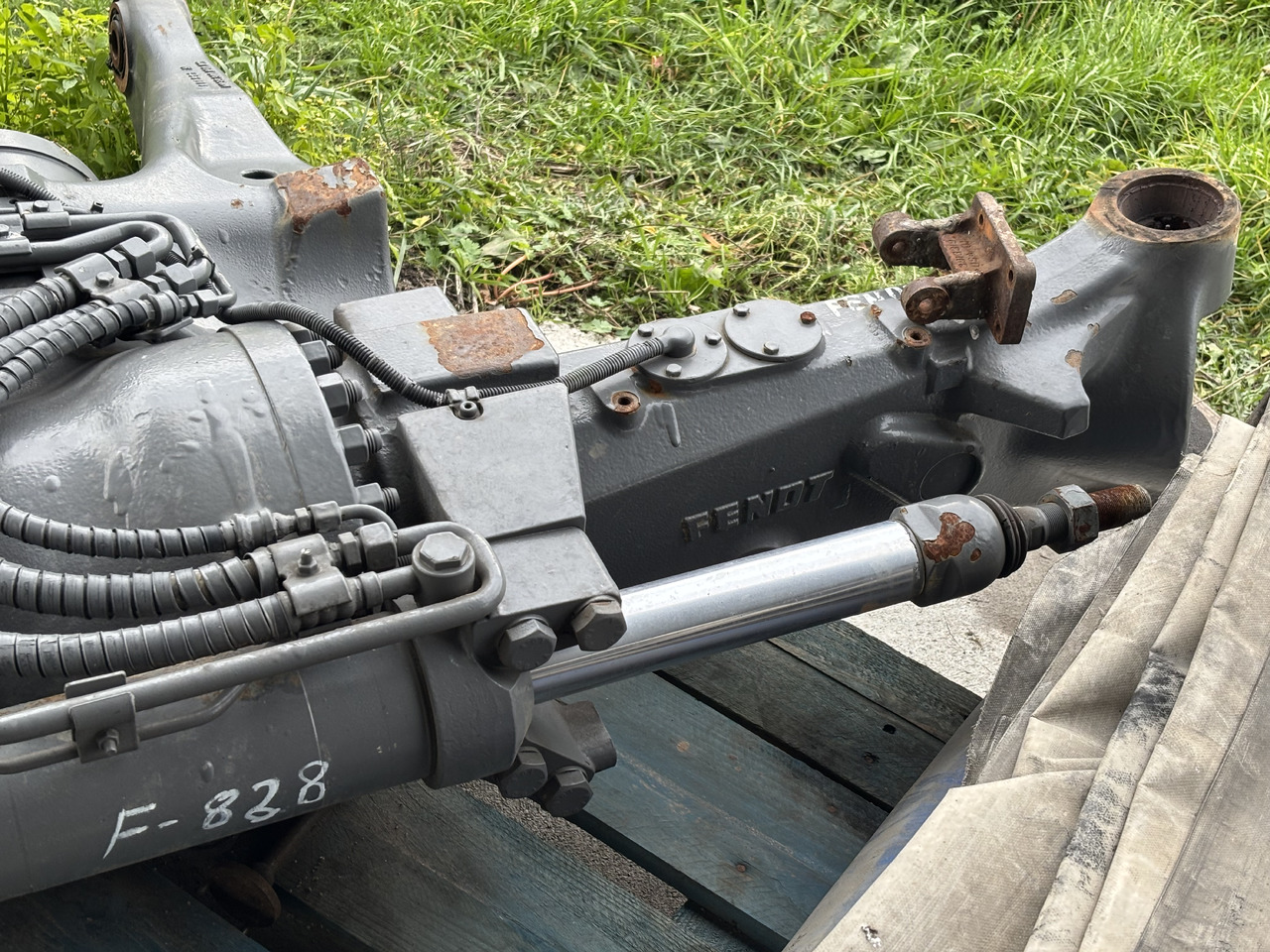 Fendt 828 Obudowa Osi Łuk Osi 755/137 F835300020180 F835300020160 E835300020012 - Taka-akseli - Maatalouskoneet: kuva Fendt 828 Obudowa Osi Łuk Osi 755/137 F835300020180 F835300020160 E835300020012 - Taka-akseli - Maatalouskoneet Fendt 828 Obudowa Osi Łuk Osi 755/137 F835300020180 F835300020160 E835300020012 - Taka-akseli - Maatalouskoneet: kuva Fendt 828 Obudowa Osi Łuk Osi 755/137 F835300020180 F835300020160 E835300020012 - Taka-akseli - Maatalouskoneet