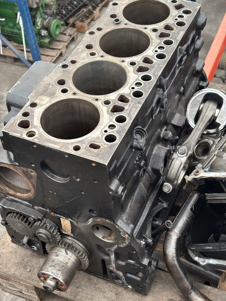 IVECO New Holland Tector / B3.9 Blok Silnika F4AE3481B 4896382 2830081 - Sylinterielementit - Maatalouskoneet: kuva  IVECO New Holland Tector / B3.9 Blok Silnika F4AE3481B 4896382 2830081 - Sylinterielementit - Maatalouskoneet IVECO New Holland Tector / B3.9 Blok Silnika F4AE3481B 4896382 2830081 - Sylinterielementit - Maatalouskoneet: kuva  IVECO New Holland Tector / B3.9 Blok Silnika F4AE3481B 4896382 2830081 - Sylinterielementit - Maatalouskoneet