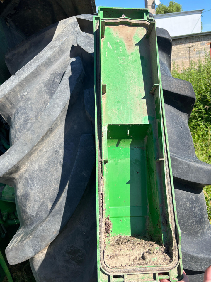 John Deere 6010 6200 6400 6510 Pokrywa obudowy filtra powietrza kabinowego AL153003 - Hyttisuodatin - Maatalouskoneet: kuva John Deere 6010 6200 6400 6510 Pokrywa obudowy filtra powietrza kabinowego AL153003 - Hyttisuodatin - Maatalouskoneet John Deere 6010 6200 6400 6510 Pokrywa obudowy filtra powietrza kabinowego AL153003 - Hyttisuodatin - Maatalouskoneet: kuva John Deere 6010 6200 6400 6510 Pokrywa obudowy filtra powietrza kabinowego AL153003 - Hyttisuodatin - Maatalouskoneet