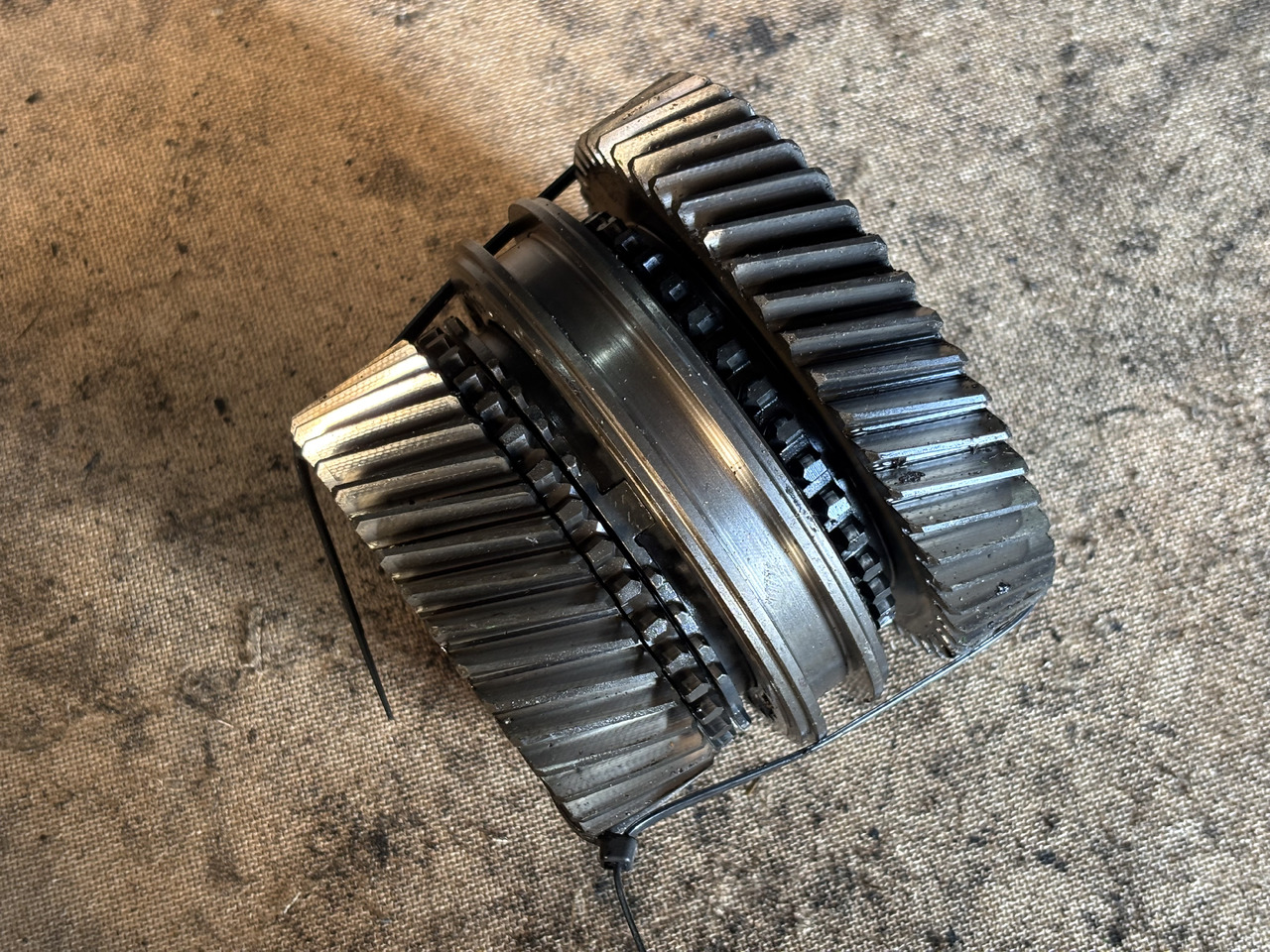 John Deere 6020 6220 6320 6520 6620 Synchronizator Przekładnia Tryb L155894 AL157733 L213035 L213033 - Vaihteisto - Maatalouskoneet: kuva John Deere 6020 6220 6320 6520 6620 Synchronizator Przekładnia Tryb L155894 AL157733 L213035 L213033 - Vaihteisto - Maatalouskoneet John Deere 6020 6220 6320 6520 6620 Synchronizator Przekładnia Tryb L155894 AL157733 L213035 L213033 - Vaihteisto - Maatalouskoneet: kuva John Deere 6020 6220 6320 6520 6620 Synchronizator Przekładnia Tryb L155894 AL157733 L213035 L213033 - Vaihteisto - Maatalouskoneet