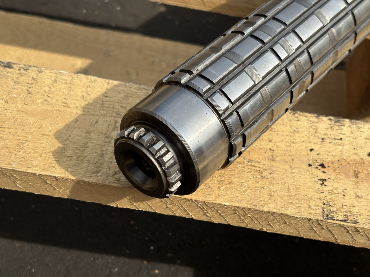 John Deere 6630 Wał napędowy skrzyni biegów L102628 - Vetoakseli - Maatalouskoneet: kuva John Deere 6630 Wał napędowy skrzyni biegów L102628 - Vetoakseli - Maatalouskoneet John Deere 6630 Wał napędowy skrzyni biegów L102628 - Vetoakseli - Maatalouskoneet: kuva John Deere 6630 Wał napędowy skrzyni biegów L102628 - Vetoakseli - Maatalouskoneet