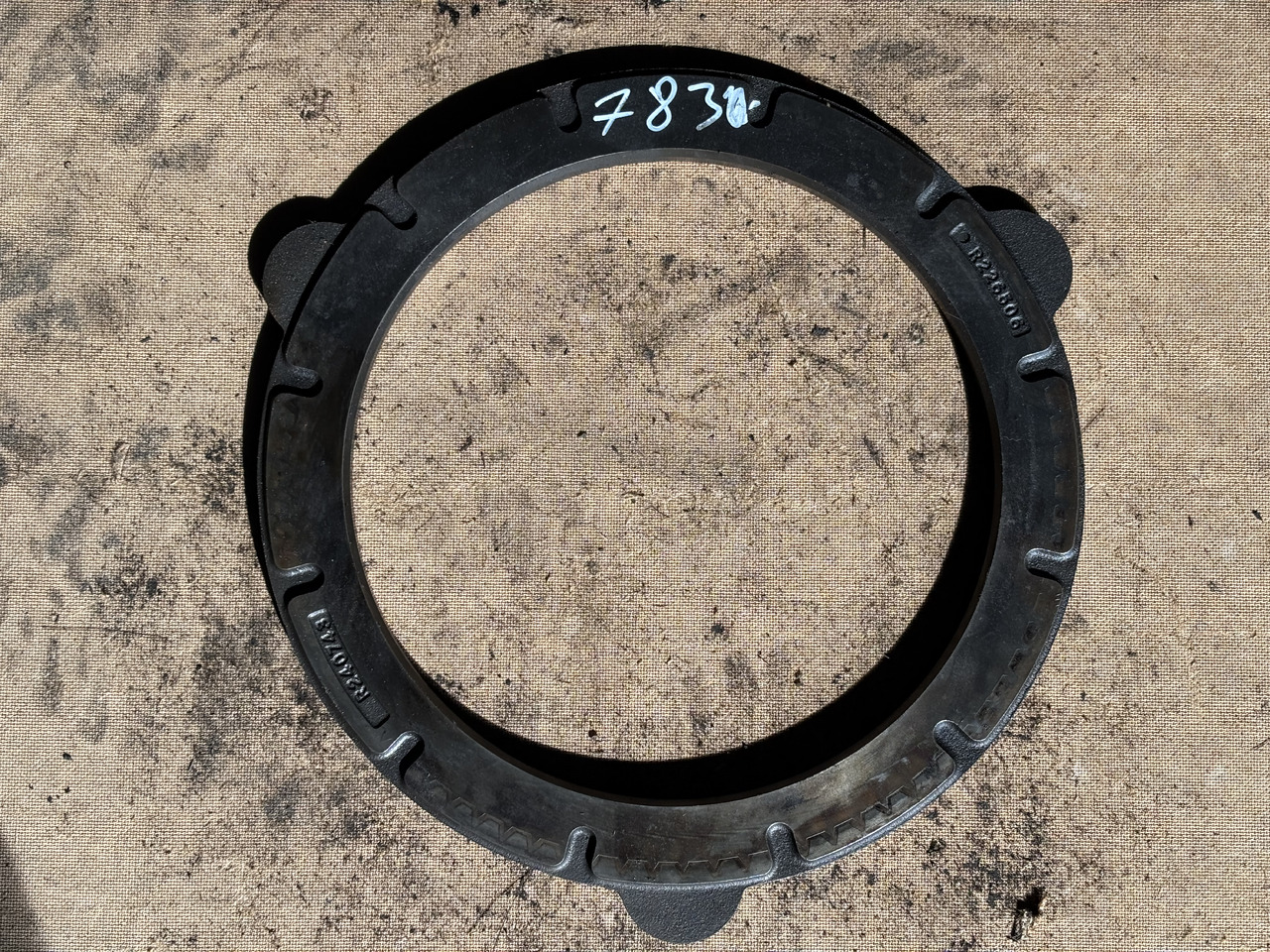 John Deere 7200 7230 7630 7830 7930 7M 230 Docisk Hamulca Płytka R226506 R240743 - Jarrukiekko - Maatalouskoneet: kuva John Deere 7200 7230 7630 7830 7930 7M 230 Docisk Hamulca Płytka R226506 R240743 - Jarrukiekko - Maatalouskoneet John Deere 7200 7230 7630 7830 7930 7M 230 Docisk Hamulca Płytka R226506 R240743 - Jarrukiekko - Maatalouskoneet: kuva John Deere 7200 7230 7630 7830 7930 7M 230 Docisk Hamulca Płytka R226506 R240743 - Jarrukiekko - Maatalouskoneet