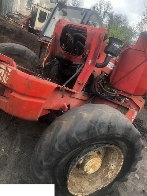 Manitou 628 - Kabina - Ohjaamo - Kurottaja: kuva Manitou 628 - Kabina - Ohjaamo - Kurottaja Manitou 628 - Kabina - Ohjaamo - Kurottaja: kuva Manitou 628 - Kabina - Ohjaamo - Kurottaja