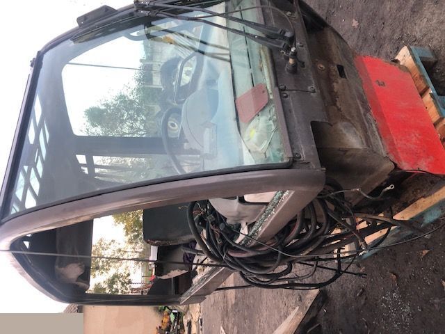 Manitou - Kabina - Ohjaamo - Maatalouskoneet: kuva Manitou - Kabina - Ohjaamo - Maatalouskoneet Manitou - Kabina - Ohjaamo - Maatalouskoneet: kuva Manitou - Kabina - Ohjaamo - Maatalouskoneet