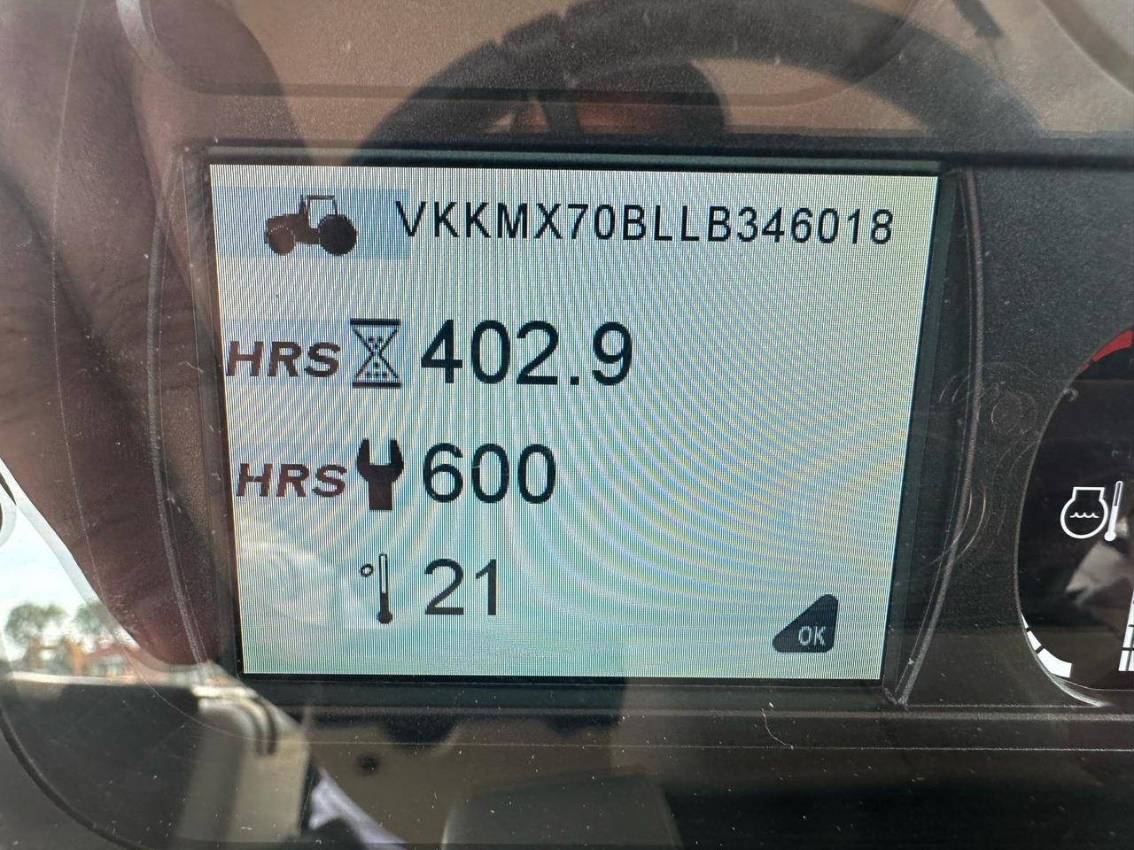 Massey Ferguson 7715S - Traktori: kuva  Massey Ferguson 7715S - Traktori Massey Ferguson 7715S - Traktori: kuva  Massey Ferguson 7715S - Traktori