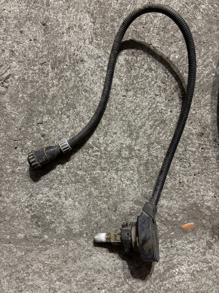 Massey Fergusson 30 32 36 7256 7274 7278 - czujnik elektromagnesu D28780404 - Anturi - Maatalouskoneet: kuva Massey Fergusson 30 32 36 7256 7274 7278 - czujnik elektromagnesu D28780404 - Anturi - Maatalouskoneet Massey Fergusson 30 32 36 7256 7274 7278 - czujnik elektromagnesu D28780404 - Anturi - Maatalouskoneet: kuva Massey Fergusson 30 32 36 7256 7274 7278 - czujnik elektromagnesu D28780404 - Anturi - Maatalouskoneet