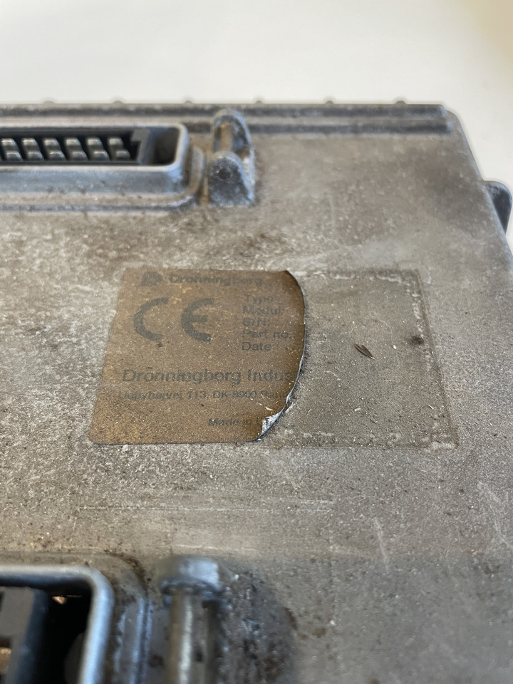 Massey Fergusson Fendt - jednostka centralna komputer sterownik PRAWY - Ohjainyksikkö - Maatalouskoneet: kuva Massey Fergusson Fendt - jednostka centralna komputer sterownik PRAWY - Ohjainyksikkö - Maatalouskoneet Massey Fergusson Fendt - jednostka centralna komputer sterownik PRAWY - Ohjainyksikkö - Maatalouskoneet: kuva Massey Fergusson Fendt - jednostka centralna komputer sterownik PRAWY - Ohjainyksikkö - Maatalouskoneet