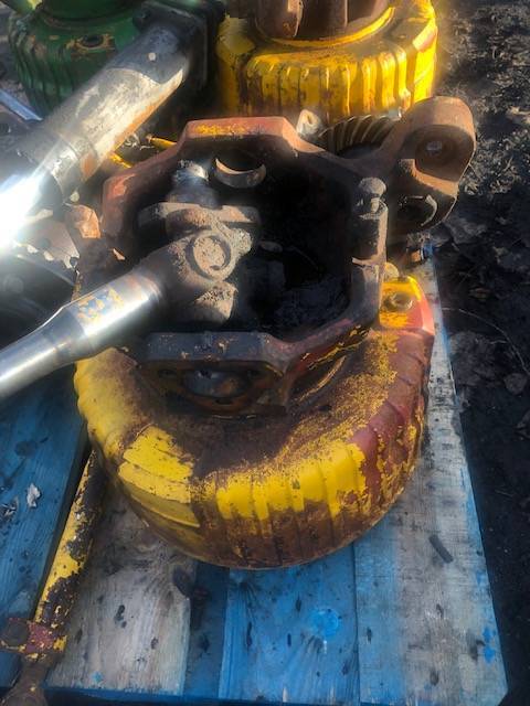 Matbro - Półoś - Vetoakseli - Maatalouskoneet: kuva Matbro - Półoś - Vetoakseli - Maatalouskoneet Matbro - Półoś - Vetoakseli - Maatalouskoneet: kuva Matbro - Półoś - Vetoakseli - Maatalouskoneet