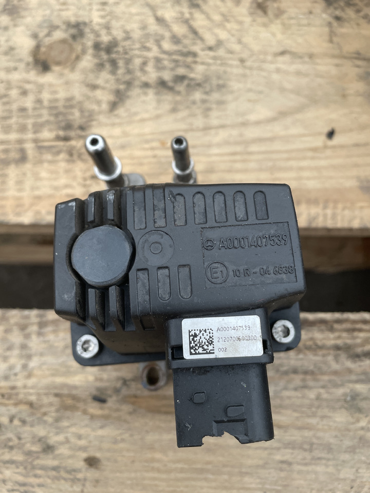 Mercedes Cummins Detroit - dozownik DEF - A0001407539 A0001405139 - Pakokaasujärjestelmä - Rakennuskoneet: kuva Mercedes Cummins Detroit - dozownik DEF - A0001407539 A0001405139 - Pakokaasujärjestelmä - Rakennuskoneet Mercedes Cummins Detroit - dozownik DEF - A0001407539 A0001405139 - Pakokaasujärjestelmä - Rakennuskoneet: kuva Mercedes Cummins Detroit - dozownik DEF - A0001407539 A0001405139 - Pakokaasujärjestelmä - Rakennuskoneet