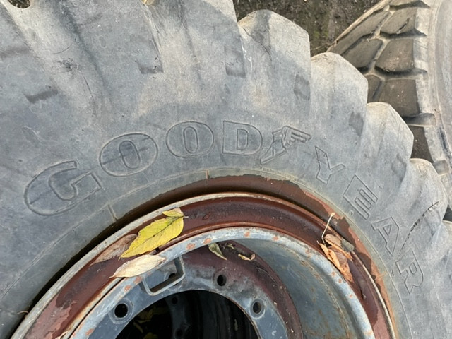 Opona Goodyear 20.5r25 - Rengas - Maatalouskoneet: kuva Opona Goodyear 20.5r25 - Rengas - Maatalouskoneet Opona Goodyear 20.5r25 - Rengas - Maatalouskoneet: kuva Opona Goodyear 20.5r25 - Rengas - Maatalouskoneet