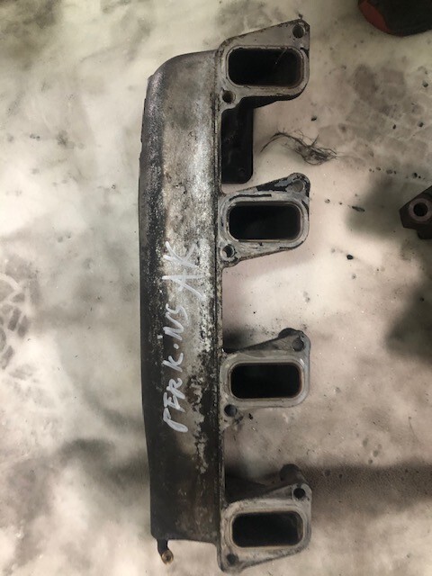 Perkins 3777RO1B/3 Kolektor Ssący Claas Targo - Imusarja - Maatalouskoneet: kuva Perkins 3777RO1B/3 Kolektor Ssący Claas Targo - Imusarja - Maatalouskoneet Perkins 3777RO1B/3 Kolektor Ssący Claas Targo - Imusarja - Maatalouskoneet: kuva Perkins 3777RO1B/3 Kolektor Ssący Claas Targo - Imusarja - Maatalouskoneet