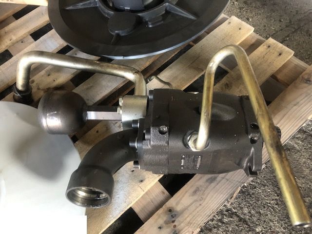 Rexroth A10VNO85DRS - Vaihteisto - Maatalouskoneet: kuva Rexroth A10VNO85DRS - Vaihteisto - Maatalouskoneet Rexroth A10VNO85DRS - Vaihteisto - Maatalouskoneet: kuva Rexroth A10VNO85DRS - Vaihteisto - Maatalouskoneet
