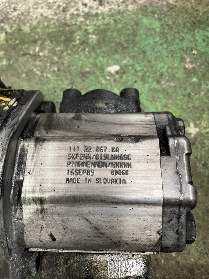 Sauer Danfoss - pompa hydrauliczna SKP2NN/019LNH6SG - Hydraulipumppu - Maatalouskoneet: kuva Sauer Danfoss - pompa hydrauliczna SKP2NN/019LNH6SG - Hydraulipumppu - Maatalouskoneet Sauer Danfoss - pompa hydrauliczna SKP2NN/019LNH6SG - Hydraulipumppu - Maatalouskoneet: kuva Sauer Danfoss - pompa hydrauliczna SKP2NN/019LNH6SG - Hydraulipumppu - Maatalouskoneet