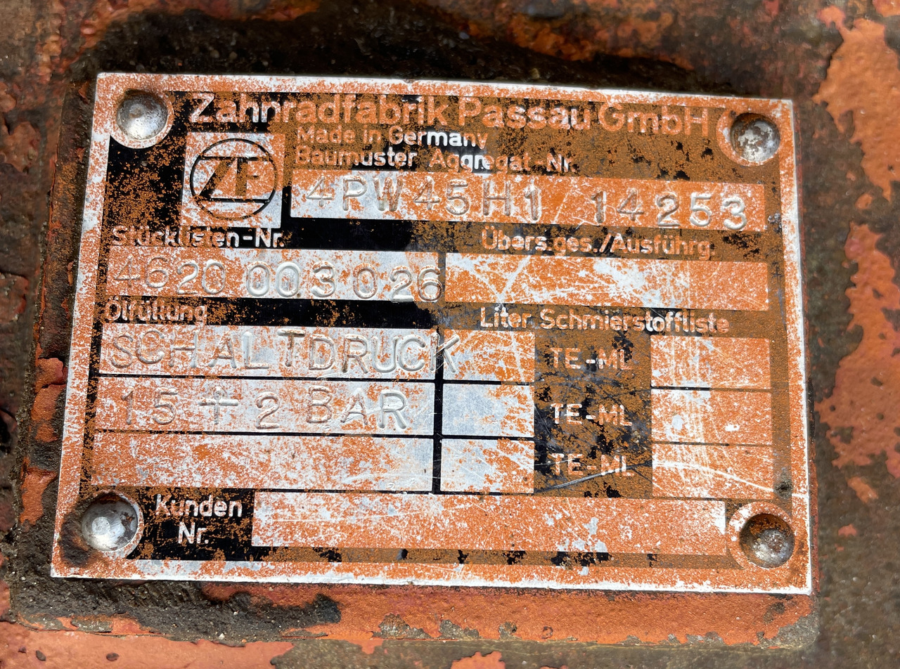 ZF 4PW45H1 ZETTELMEYER ZL4001 VOLVO - skrzynia biegów - Vaihdelaatikko - Maatalouskoneet: kuva ZF 4PW45H1 ZETTELMEYER ZL4001 VOLVO - skrzynia biegów - Vaihdelaatikko - Maatalouskoneet ZF 4PW45H1 ZETTELMEYER ZL4001 VOLVO - skrzynia biegów - Vaihdelaatikko - Maatalouskoneet: kuva ZF 4PW45H1 ZETTELMEYER ZL4001 VOLVO - skrzynia biegów - Vaihdelaatikko - Maatalouskoneet