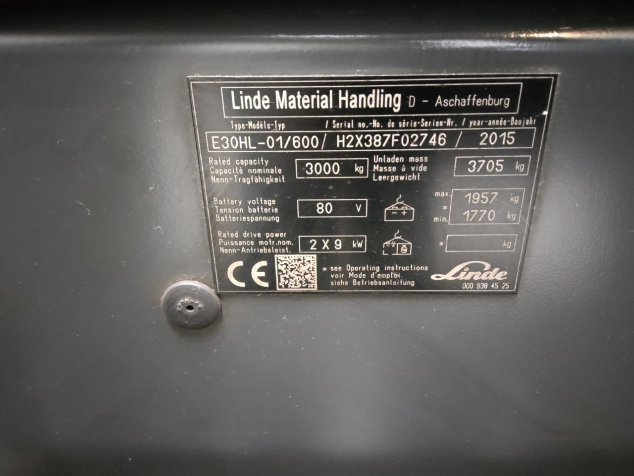 Linde E30HL-01/600 - Sähkötrukki: kuva Linde E30HL-01/600 - Sähkötrukki Linde E30HL-01/600 - Sähkötrukki: kuva Linde E30HL-01/600 - Sähkötrukki
