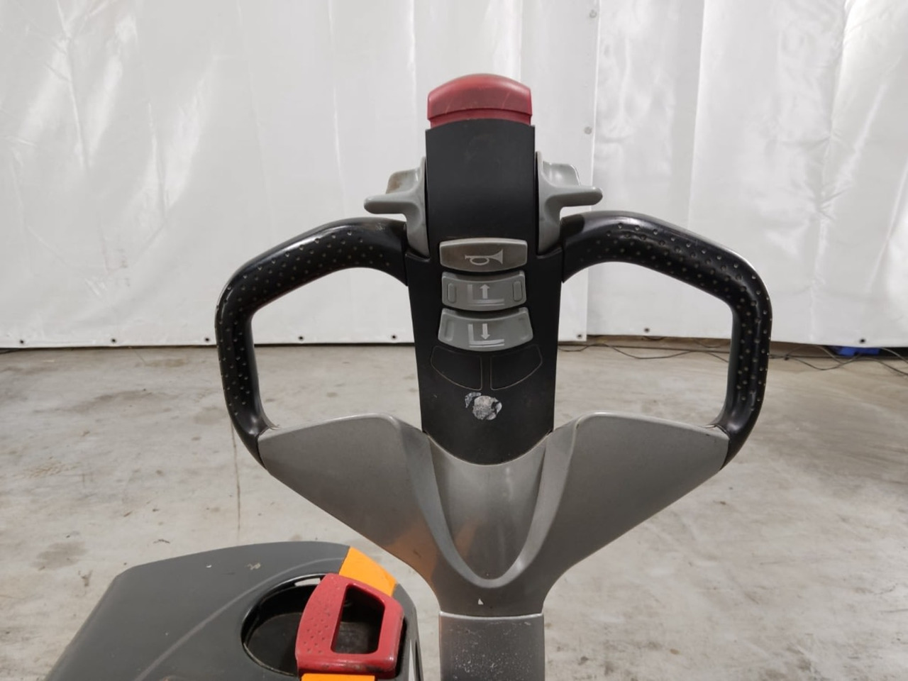 STILL EXU18 - Haarukkavaunu: kuva STILL EXU18 - Haarukkavaunu STILL EXU18 - Haarukkavaunu: kuva STILL EXU18 - Haarukkavaunu