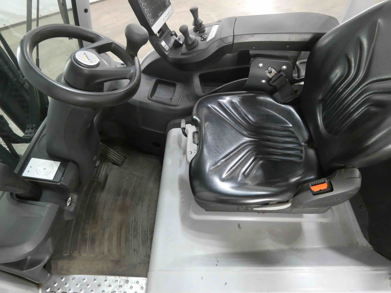 STILL RX20-16 - Sähkötrukki: kuva STILL RX20-16 - Sähkötrukki STILL RX20-16 - Sähkötrukki: kuva STILL RX20-16 - Sähkötrukki