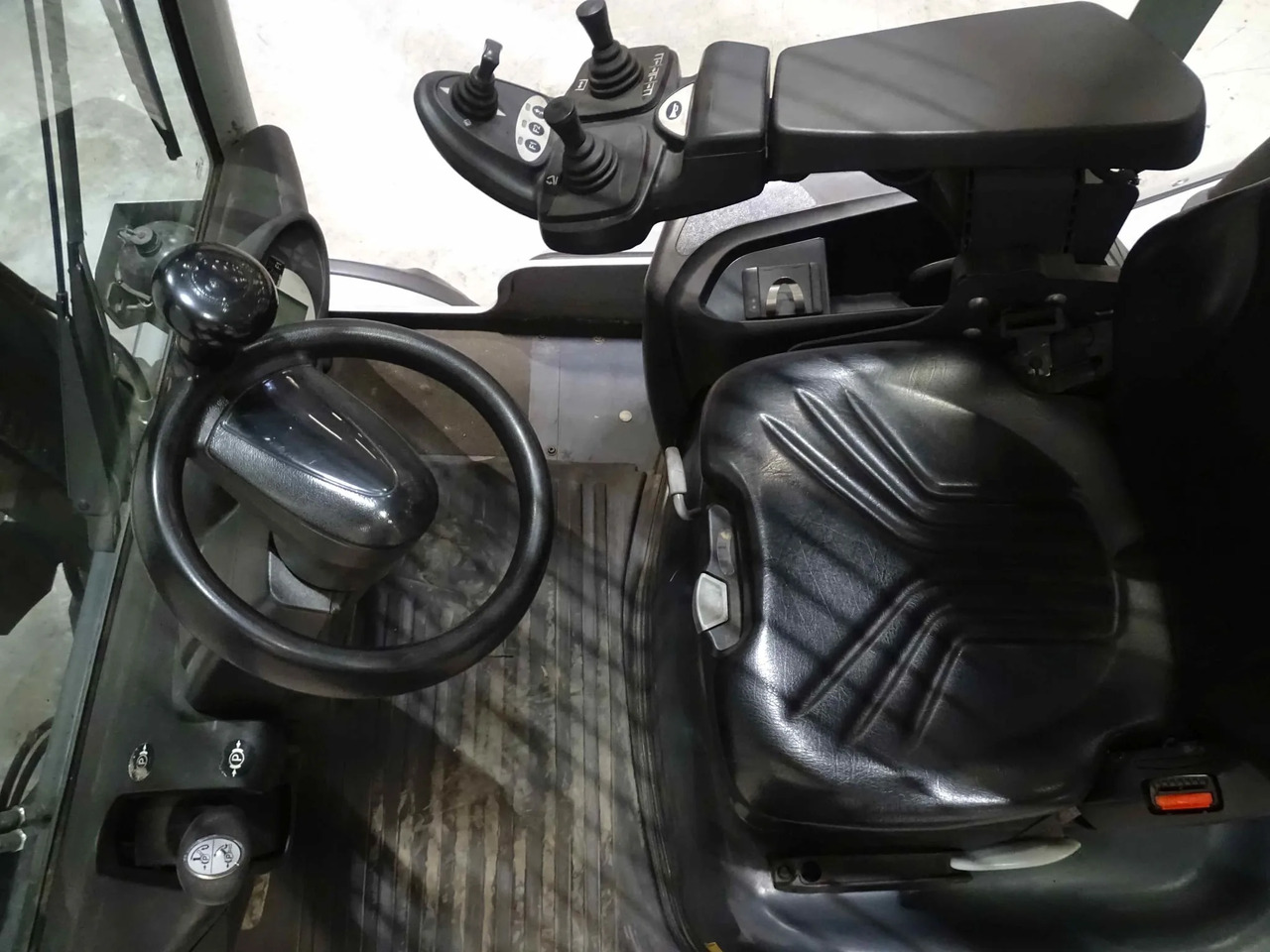 STILL RX70-50T/600 - Dieseltrukki: kuva STILL RX70-50T/600 - Dieseltrukki STILL RX70-50T/600 - Dieseltrukki: kuva STILL RX70-50T/600 - Dieseltrukki