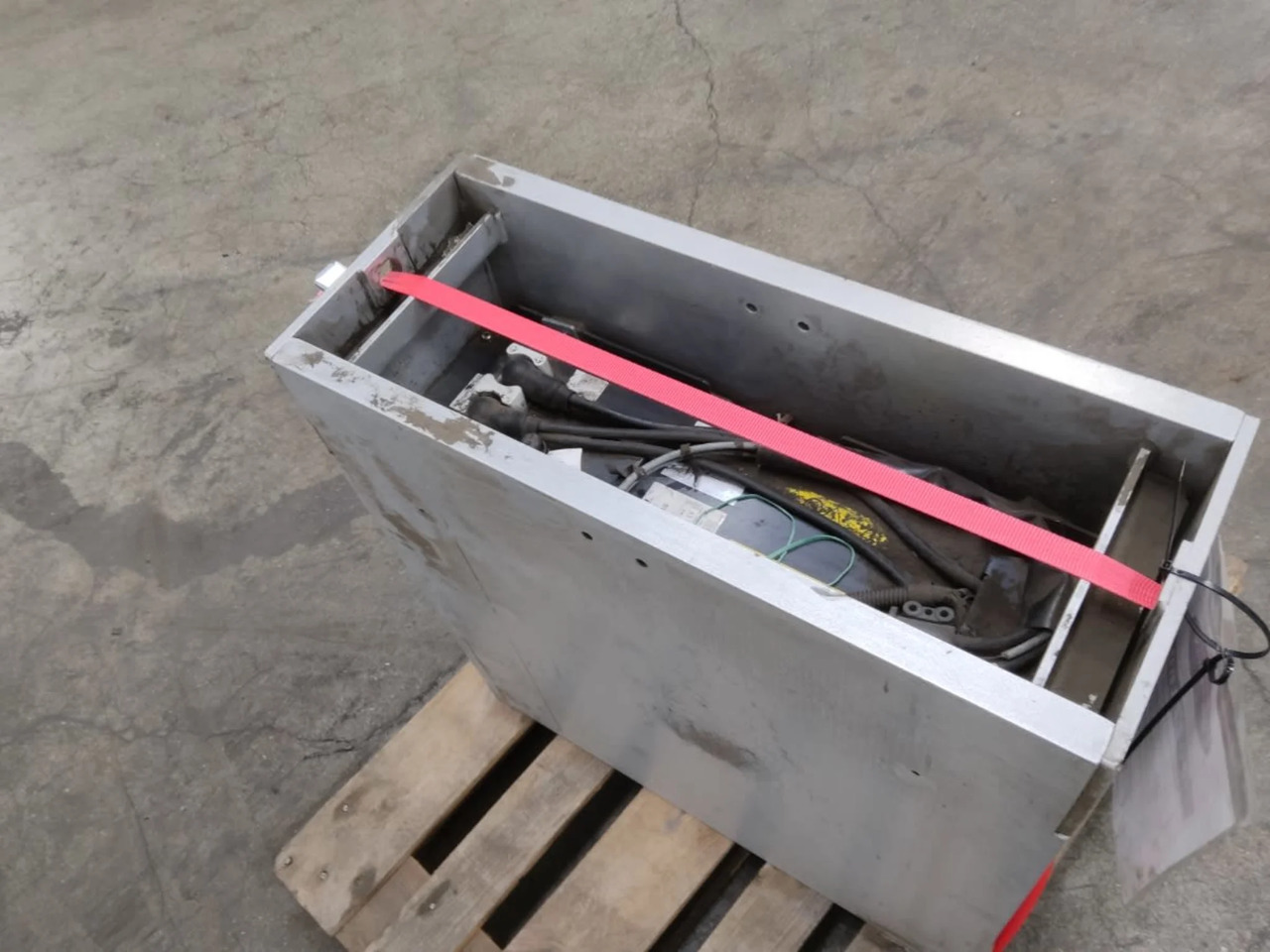 Saft 24V 205Ah/LiIon - Akku - Materiaalinkäsittely: kuva Saft 24V 205Ah/LiIon - Akku - Materiaalinkäsittely Saft 24V 205Ah/LiIon - Akku - Materiaalinkäsittely: kuva Saft 24V 205Ah/LiIon - Akku - Materiaalinkäsittely