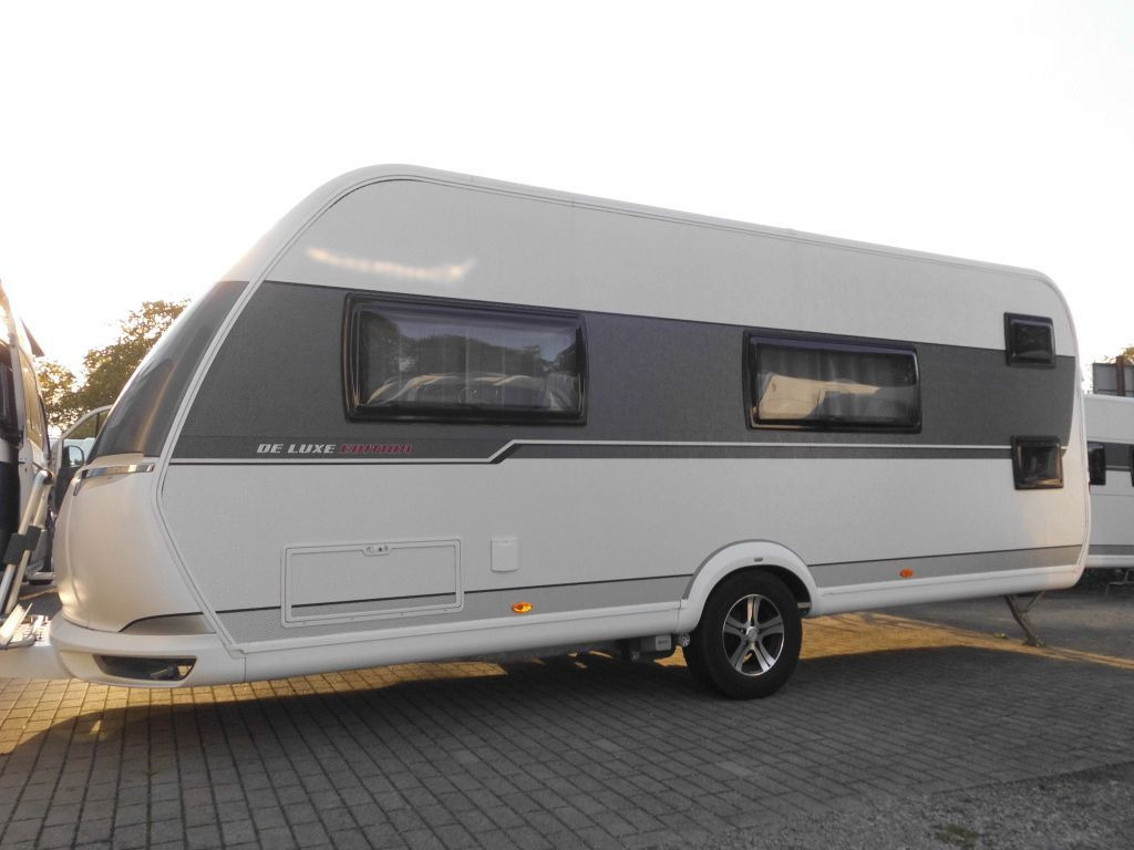 Hobby DE LUXE EDITION 560 KMFe 1 Hand XT-Mover Garage - Asuntovaunu: kuva Hobby DE LUXE EDITION 560 KMFe 1 Hand XT-Mover Garage - Asuntovaunu Hobby DE LUXE EDITION 560 KMFe 1 Hand XT-Mover Garage - Asuntovaunu: kuva Hobby DE LUXE EDITION 560 KMFe 1 Hand XT-Mover Garage - Asuntovaunu